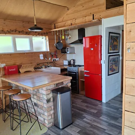 Σαλέ The Workshop *